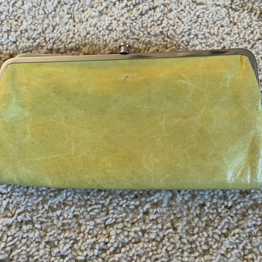 Hobo Wallet/excellent used condition/small ink spot on front see pic